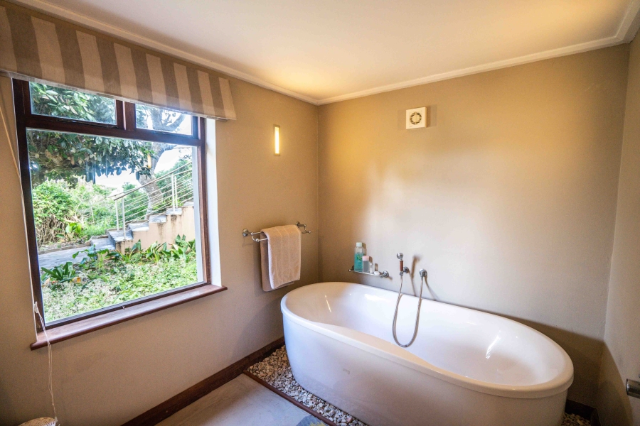 4 Bedroom Property for Sale in Kleinemonde Eastern Cape